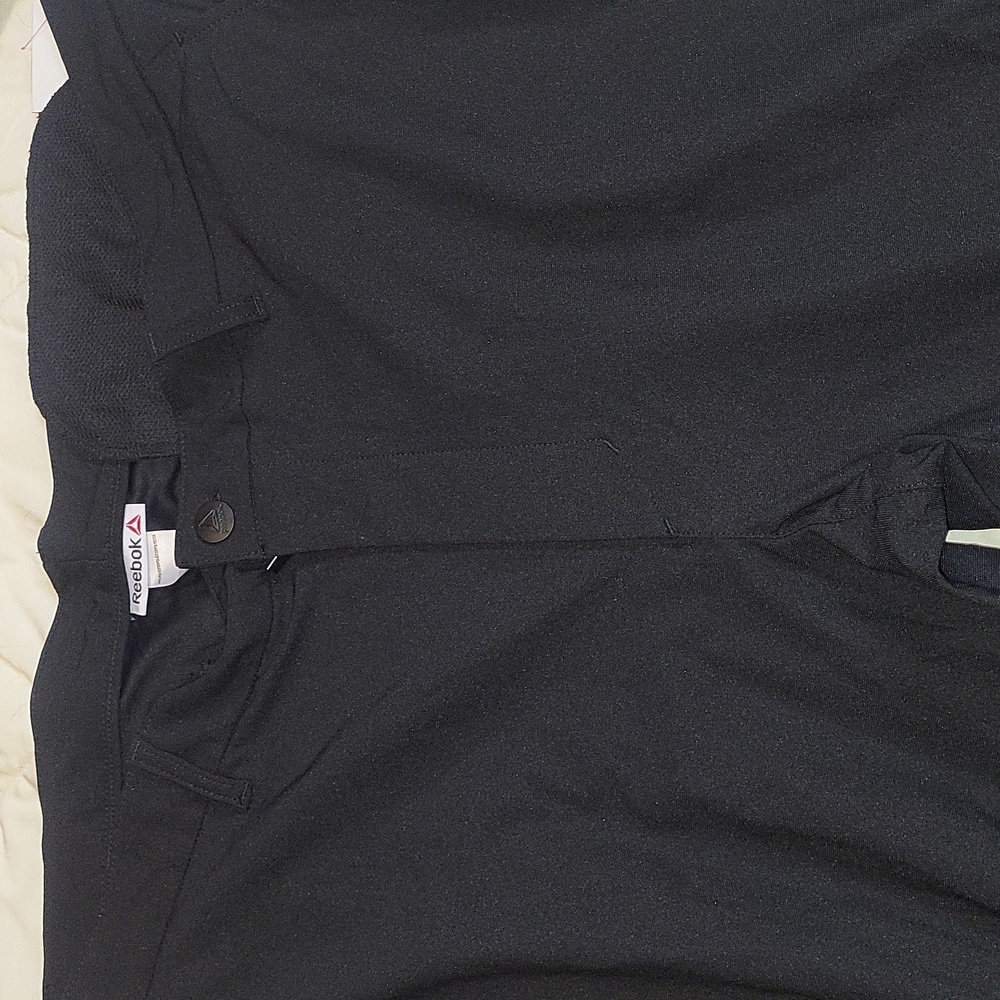 Reebok Men's Black Infinity Pants NWT 44X32....tapered Leg